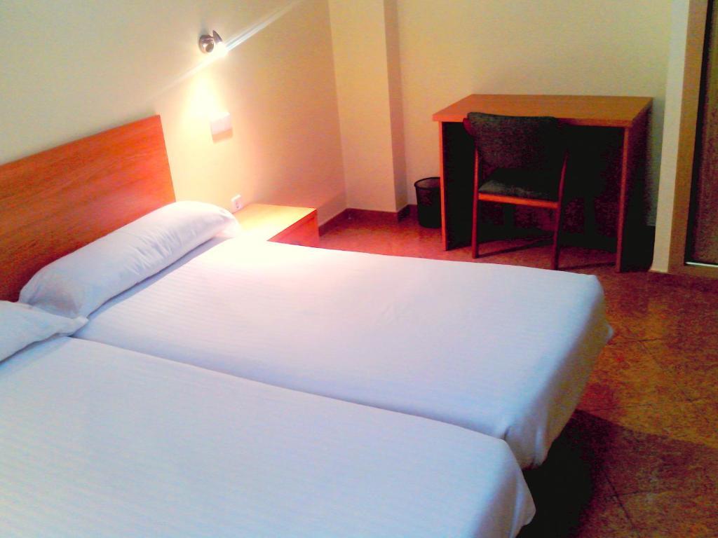 Hotel Rc Ramon Y Cajal Cuenca  Kamer foto